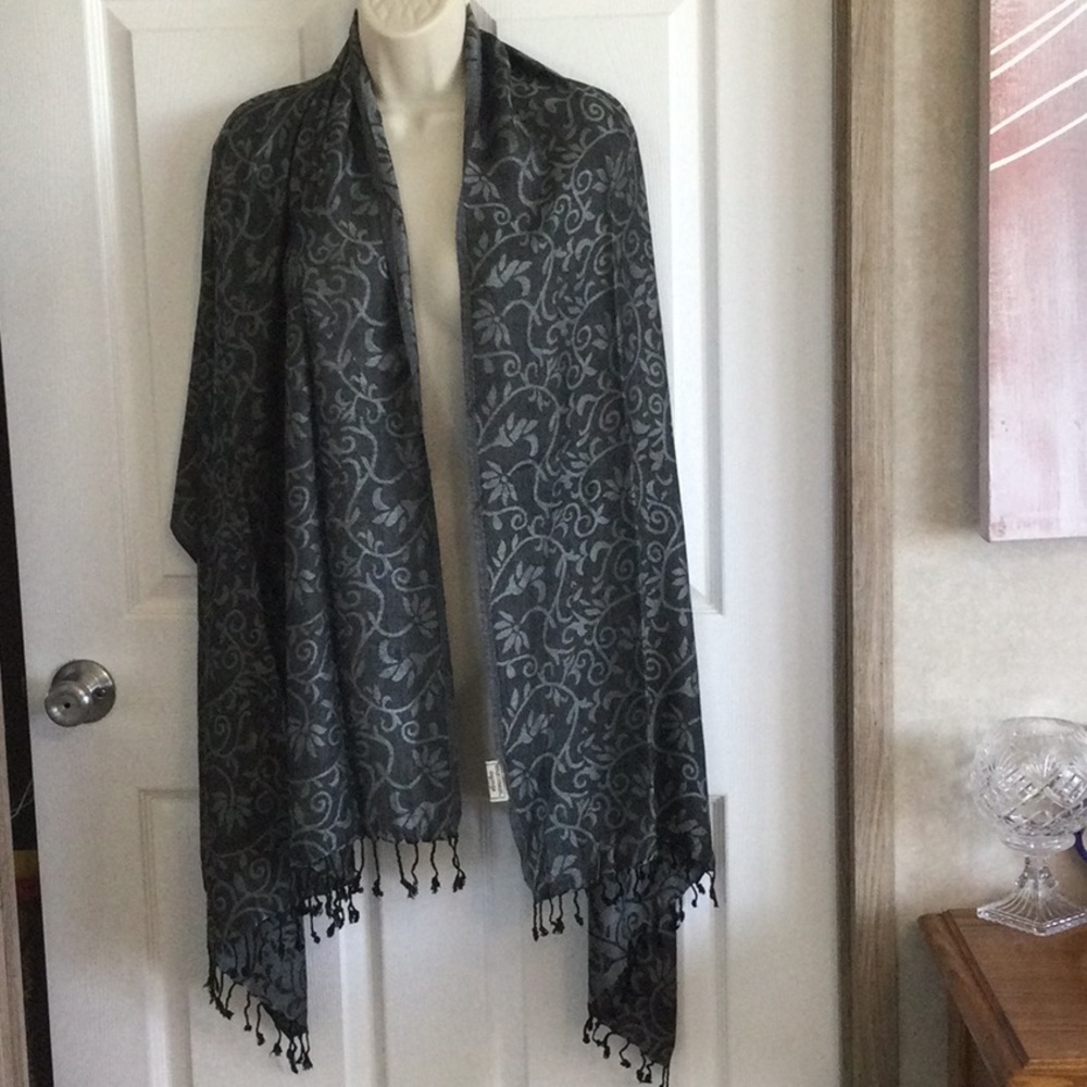 Gold Coast Scarf/Wrap - Picture 1 of 6